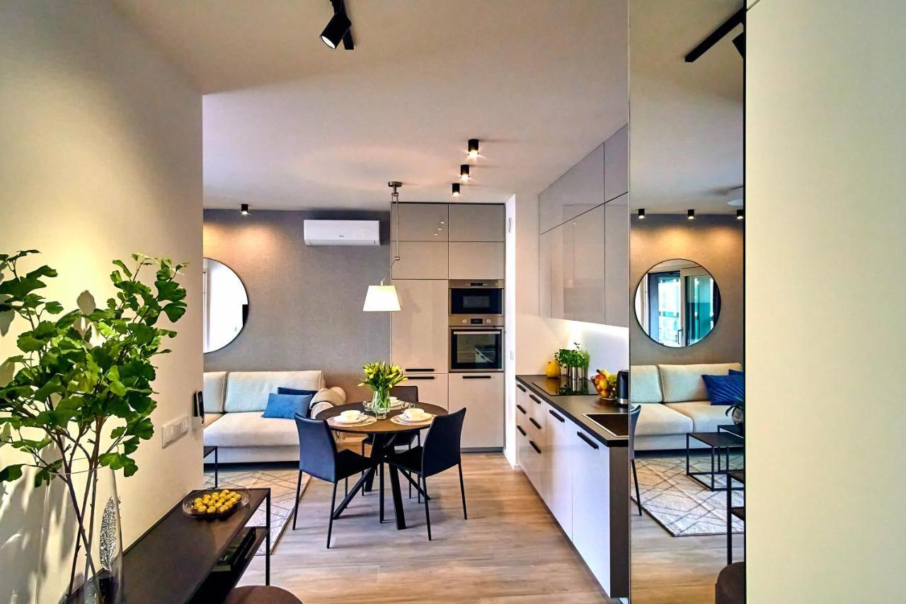 Mennica Residence Apartments By P&O Serviced Apartments Warschau Buitenkant foto