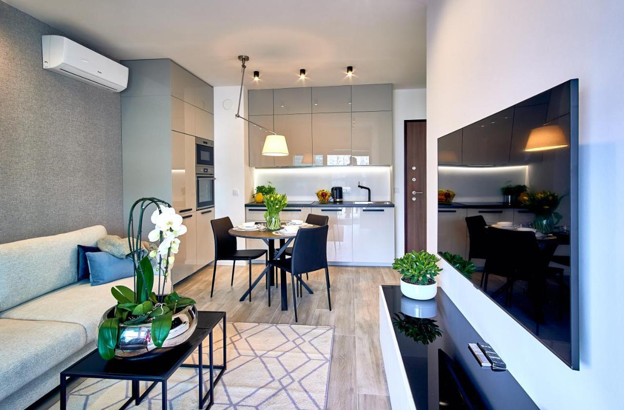 Mennica Residence Apartments By P&O Serviced Apartments Warschau Buitenkant foto